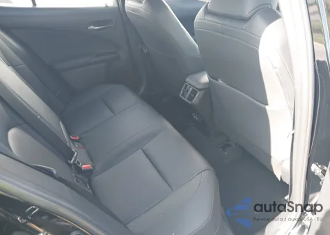 2021 Lexus Ux z USA, uszkodzony, nr VIN JTHP3JBH3M2032884